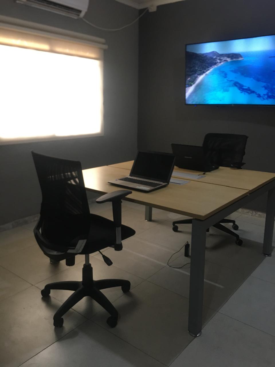 Isla Doble Puesto de Trabajo - Marrón Claro